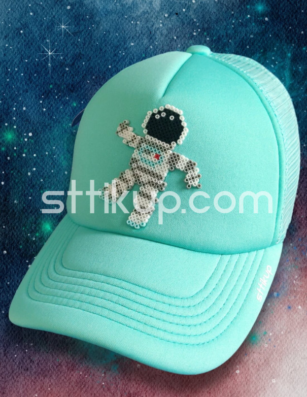 Gorra trucker Pixel Art 3D - Astronauta | Sttikup