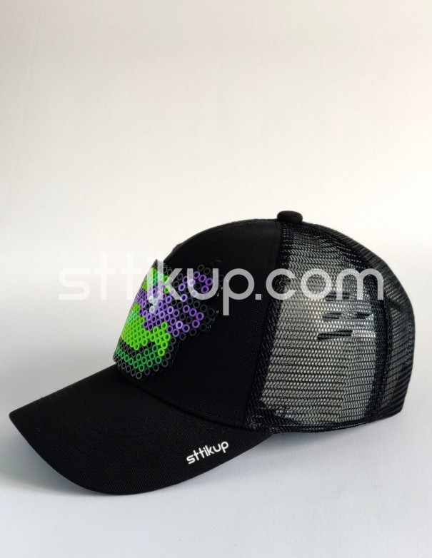 Gorra trucker Pixel Art 3D  (ArtBit)...